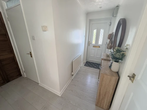 Semi-Detached Bungalow Main Photo