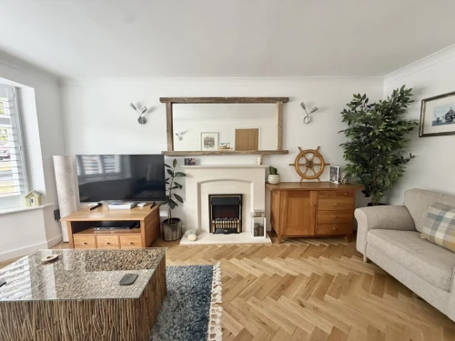 Detached House Main Photo