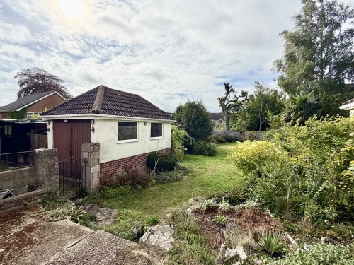 Detached House Main Photo