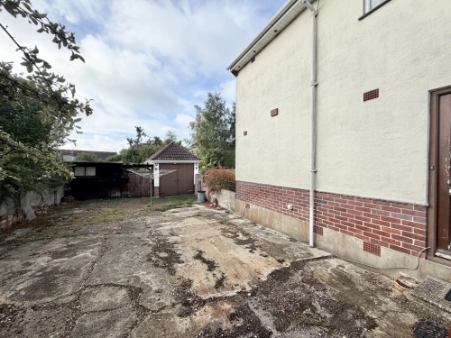 Detached House Main Photo