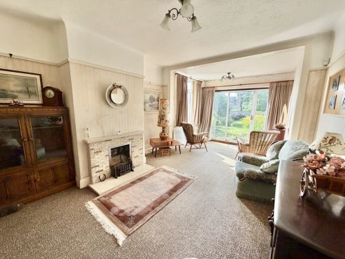 Detached House Main Photo
