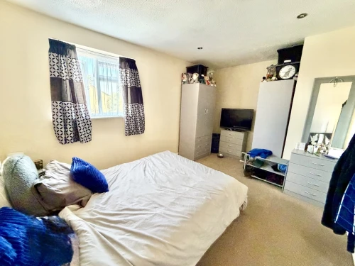End Terraced House Main Photo