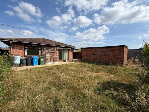 Detached Bungalow Main Photo