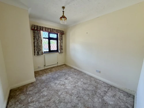 Detached Bungalow Main Photo