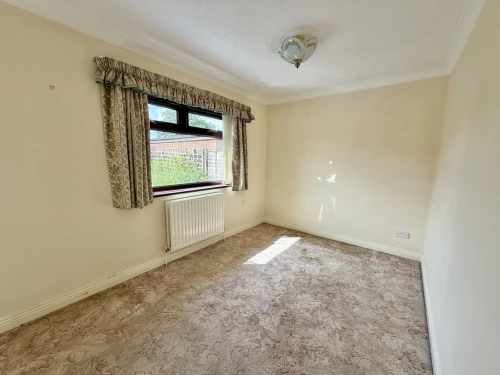 Detached Bungalow Main Photo