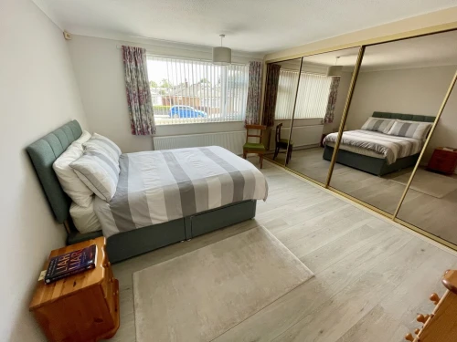 Detached Bungalow Main Photo