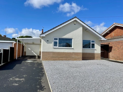 Detached Bungalow Main Photo