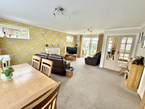 Detached House Photo 3